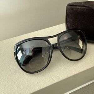 Tom Ford Black Aviator Sunglasses with case